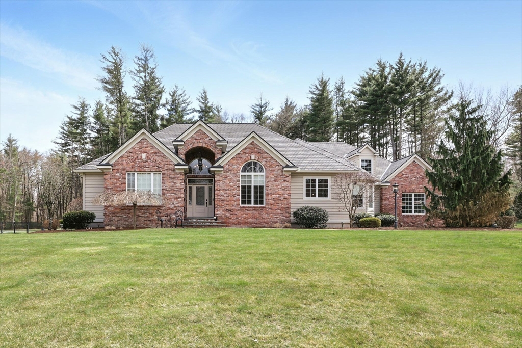 19 Peach Tree Road East Longmeadow, MA 01028 - Photo 1 of 42 Gallery Image 1