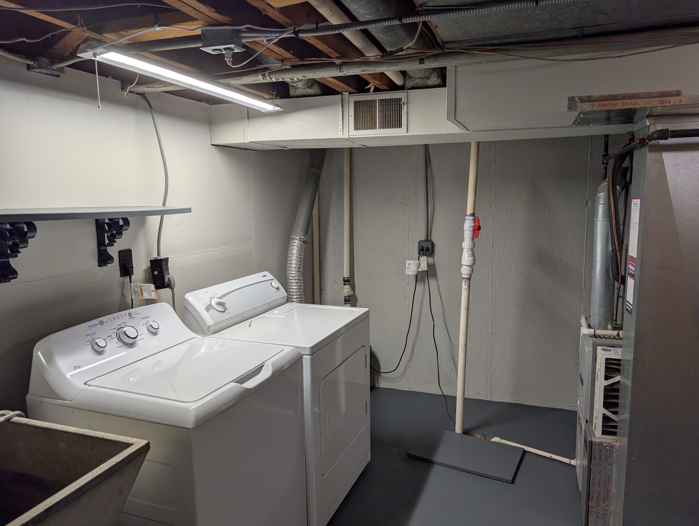 208 Dee Road North Aurora, IL 60542 - Photo 30 of 36