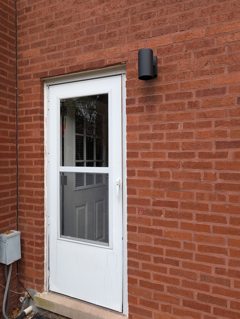 208 Dee Road North Aurora, IL 60542 - Photo 32 of 36