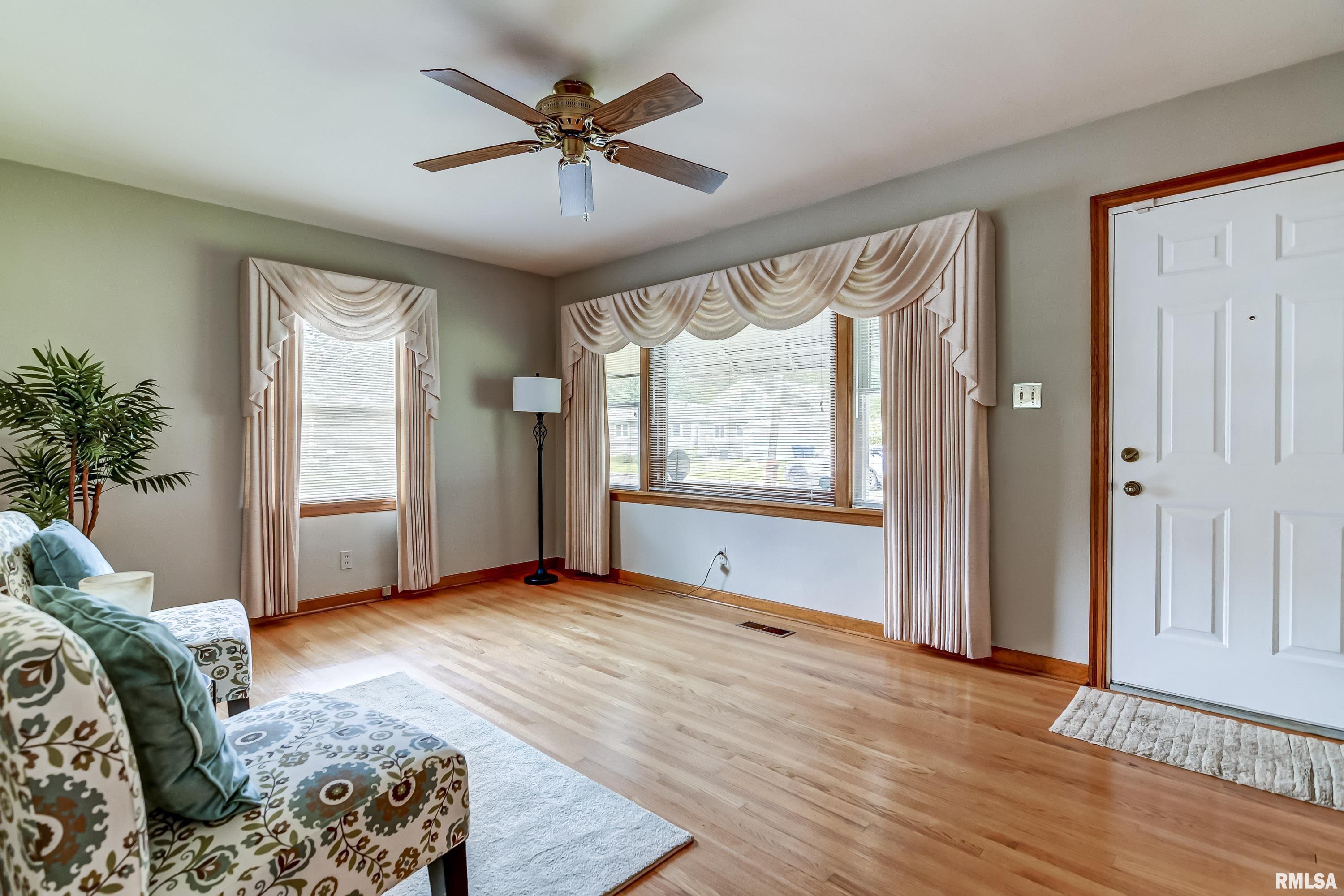 1416 North Wesley Street Springfield, IL 62702 - Photo 3 of 29