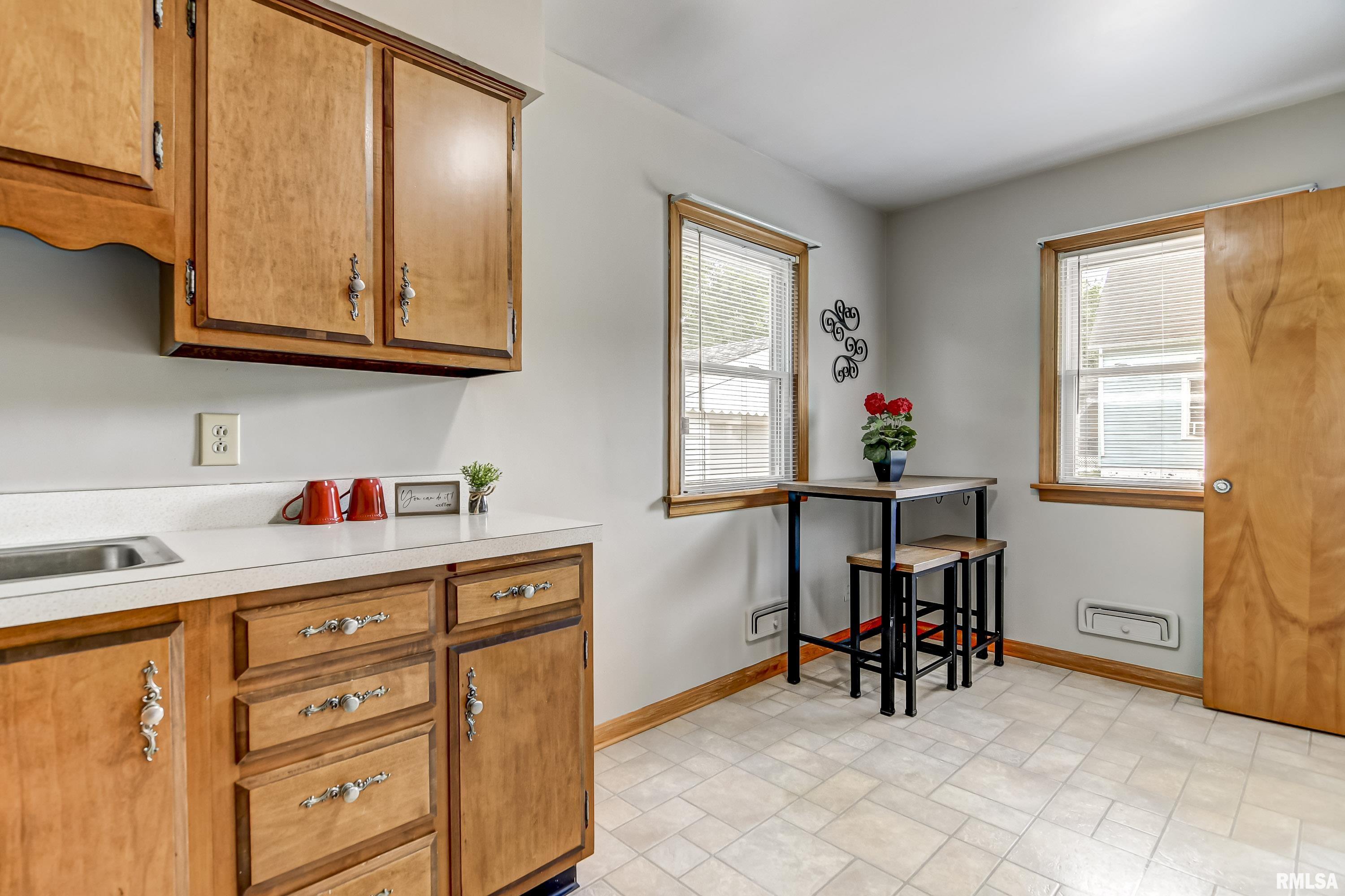 1416 North Wesley Street Springfield, IL 62702 - Photo 10 of 29