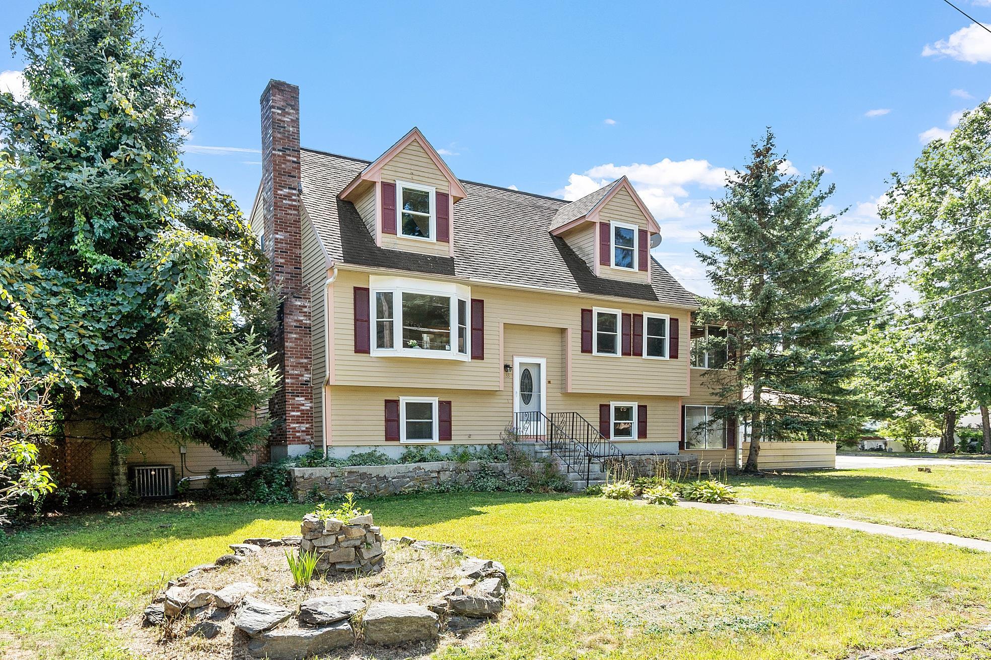 33 Thornton Road Nashua, NH 03063 - Photo 1 of 36