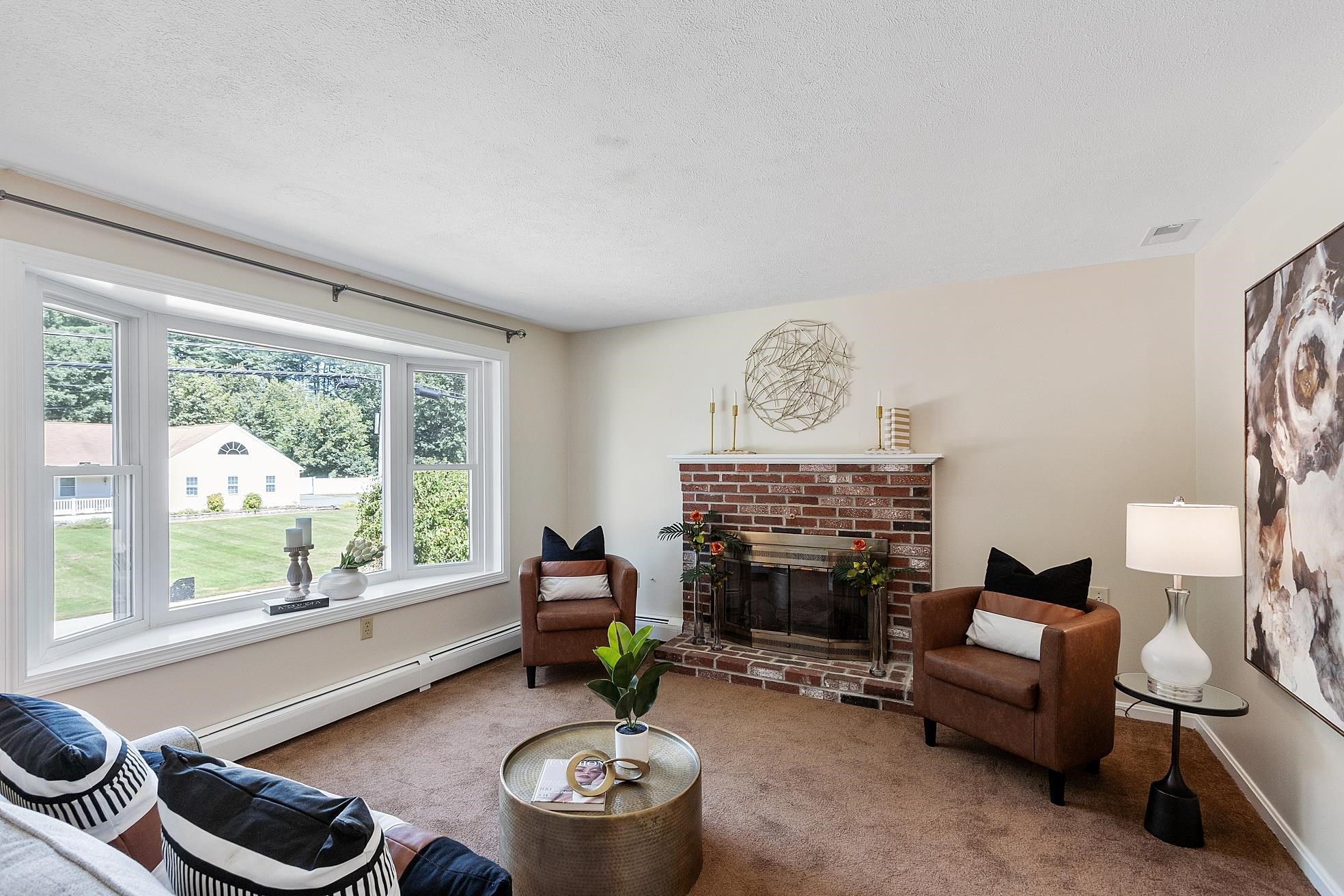 33 Thornton Road Nashua, NH 03063 - Photo 5 of 36