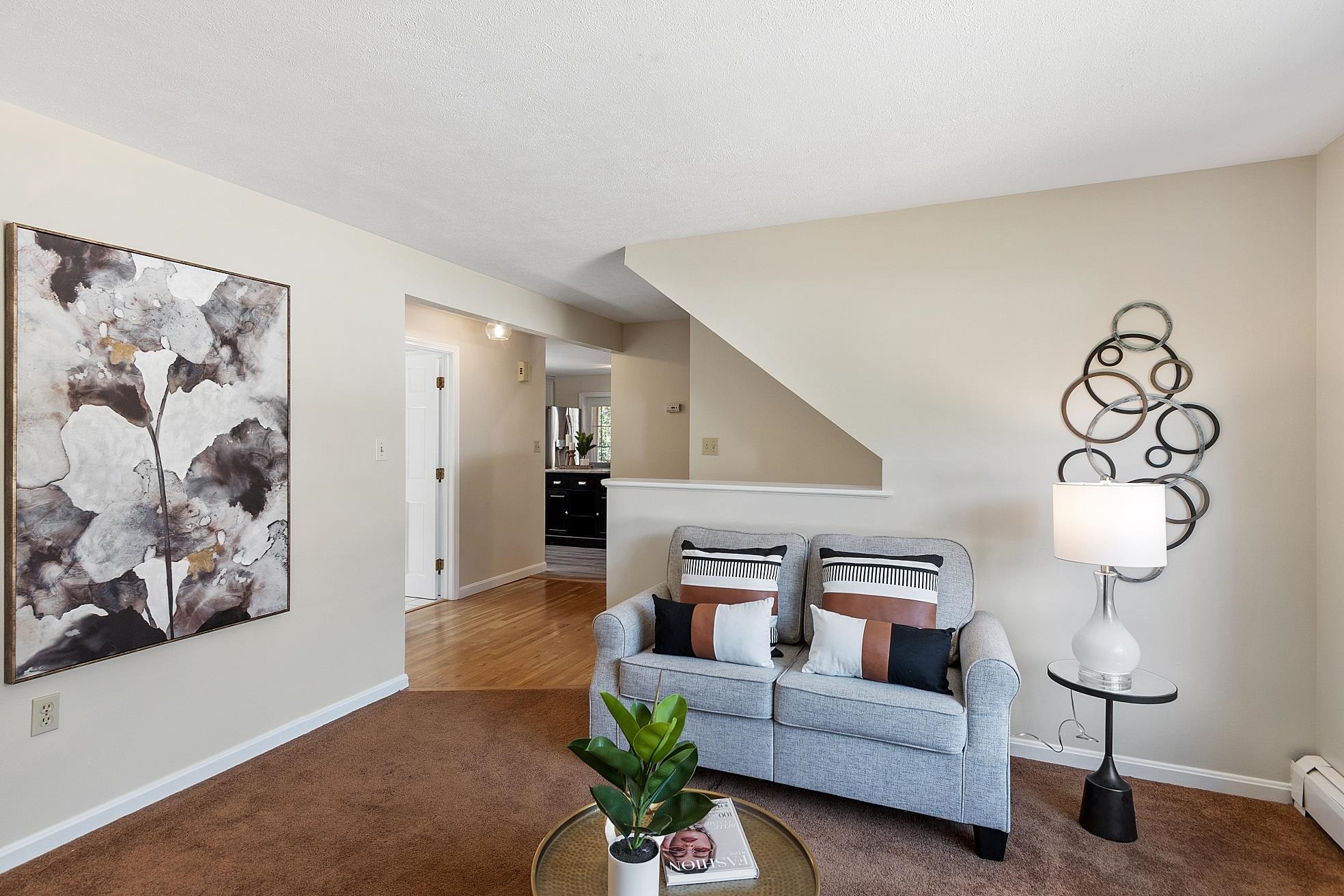 33 Thornton Road Nashua, NH 03063 - Photo 6 of 36