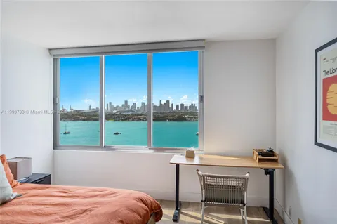 $4,300 | 1000 West Avenue, Unit 1116, Miami Beach, FL 33139