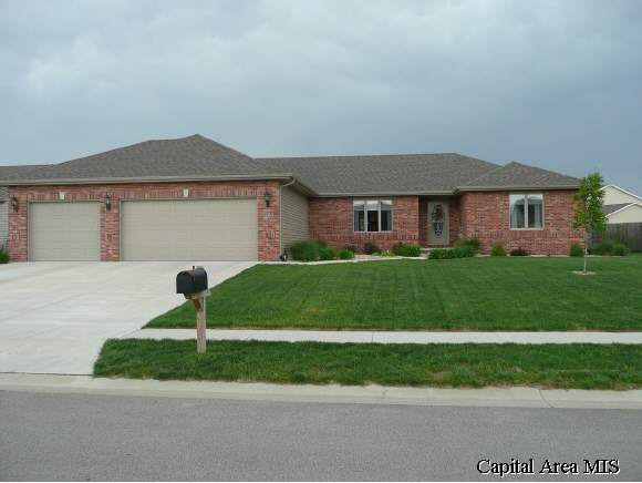 5225 Crane Drive Springfield, IL 62711 - Photo 1 of 9 Gallery Image 1