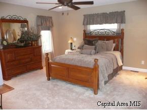 5225 Crane Drive Springfield, IL 62711 - Photo 5 of 9 Gallery Image 5