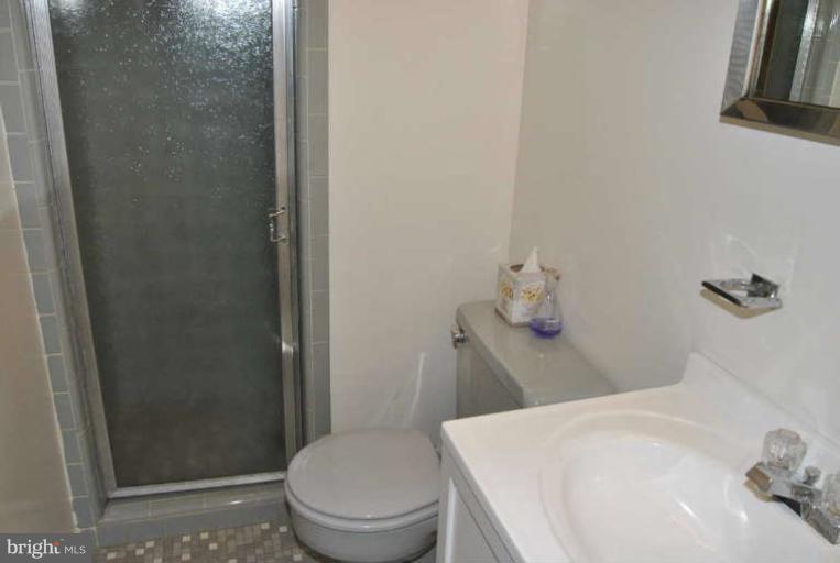 8301 Accotink Road Lorton, VA 22079 - Photo 11 of 25 Bath (Master)