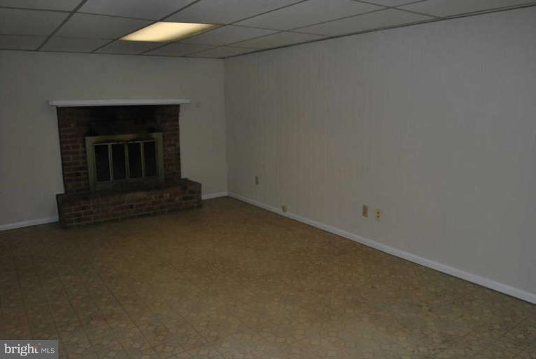8301 Accotink Road Lorton, VA 22079 - Photo 16 of 25 Family Room