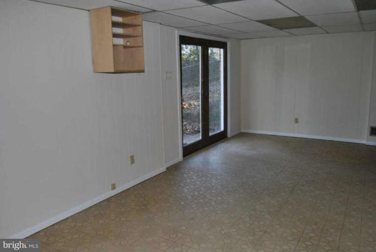 8301 Accotink Road Lorton, VA 22079 - Photo 18 of 25 Family Room