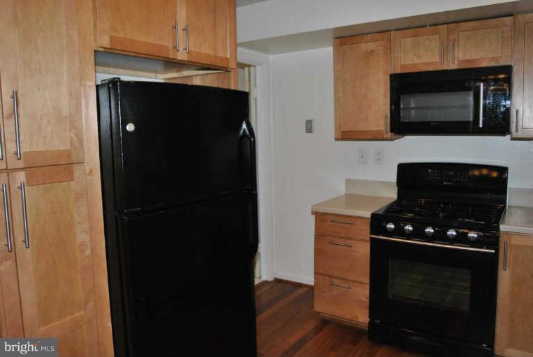 8301 Accotink Road Lorton, VA 22079 - Photo 8 of 25 Kitchen