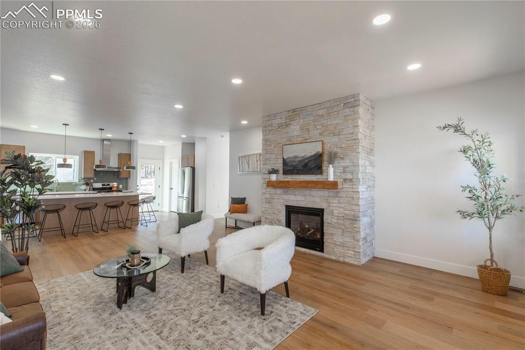 484 Due S Road Florissant, CO 80816 - Photo 4 of 30