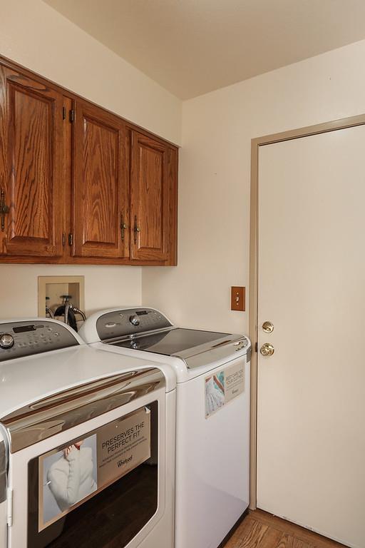 1398 Pierce Ranch Road San Jose, CA 95120 - Photo 9 of 32 a utility room with dryer and washer