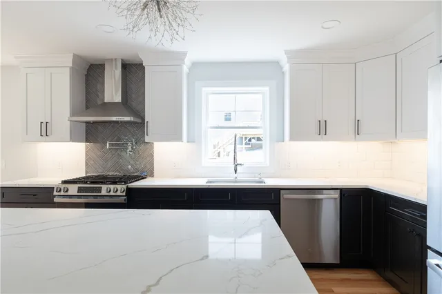 $669,900 | 212 St Louis Avenue, Woonsocket, RI 02895