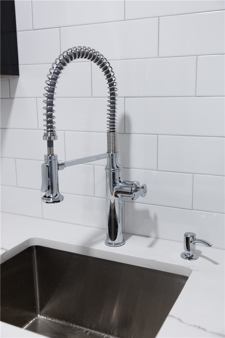 212 St Louis Avenue Woonsocket, RI 02895 - Photo 14 of 34