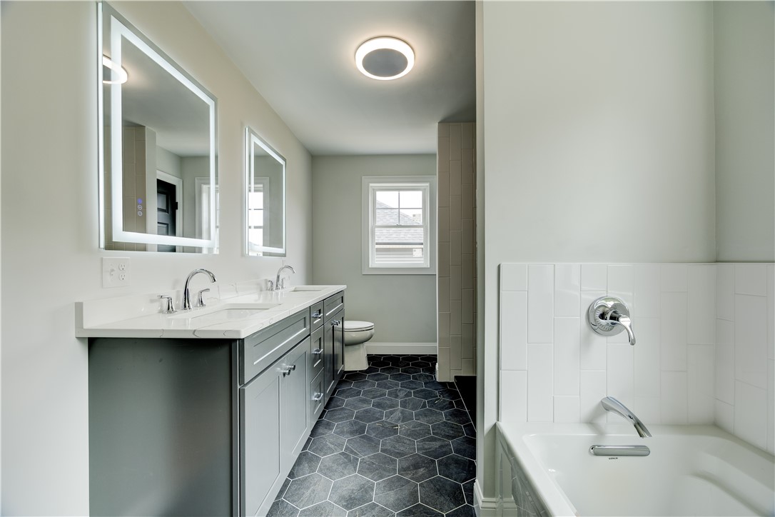 212 St Louis Avenue Woonsocket, RI 02895 - Photo 21 of 34