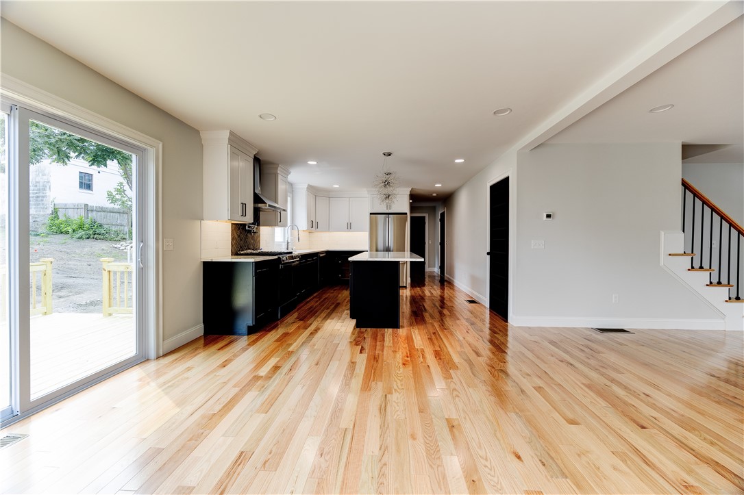 212 St Louis Avenue Woonsocket, RI 02895 - Photo 6 of 34