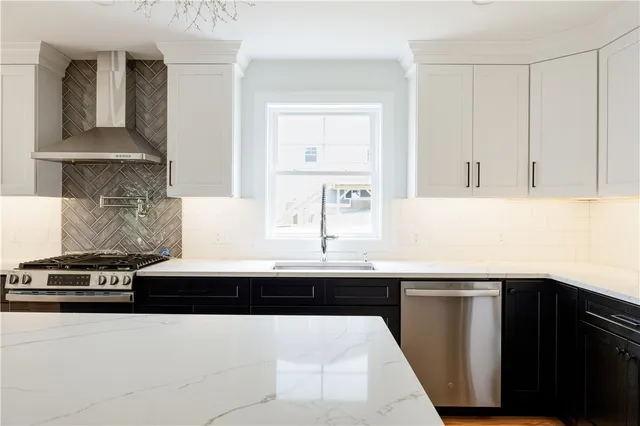 $669,900 | 212 St Louis Avenue, Woonsocket, RI 02895