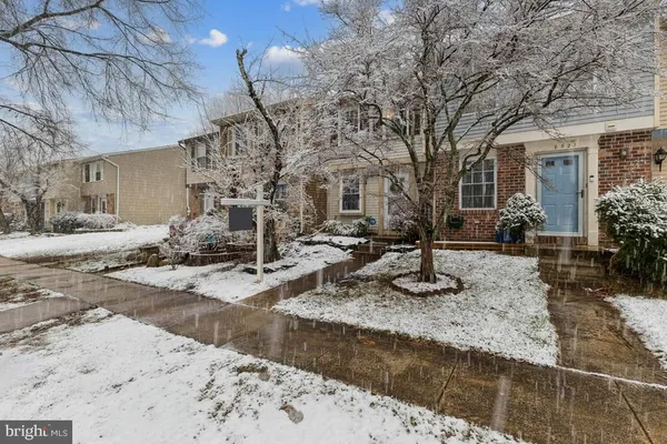 $424,900 | 8621 Kenosha Court, Lorton, VA 22079