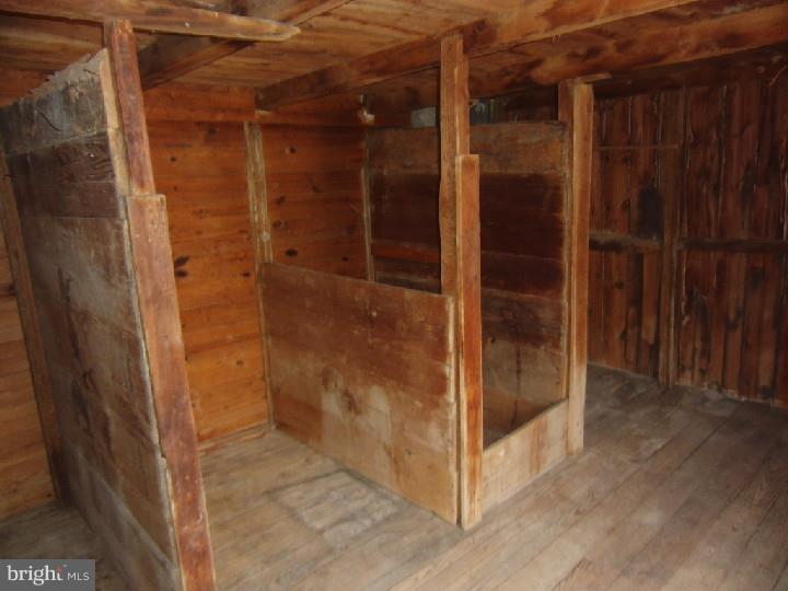 204 Forgedale Road Barto, PA 19504 - Photo 16 of 23 Barn