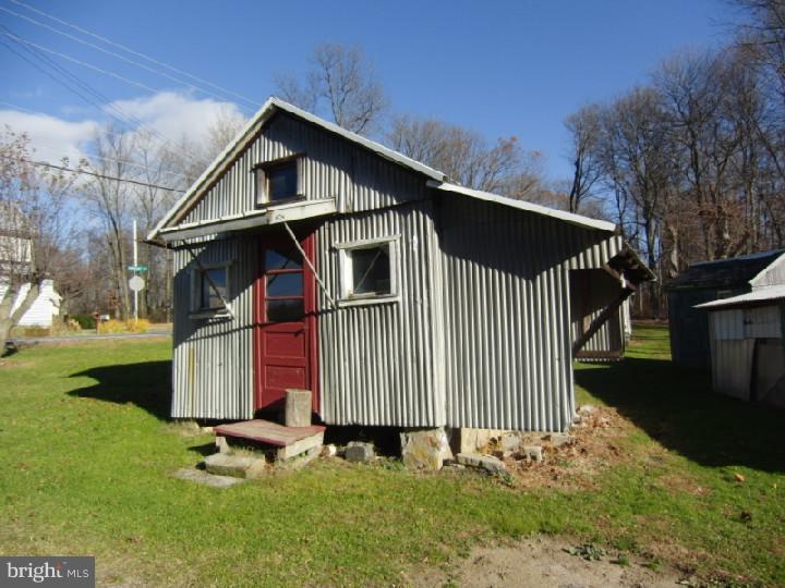 204 Forgedale Road Barto, PA 19504 - Photo 22 of 23 Barn
