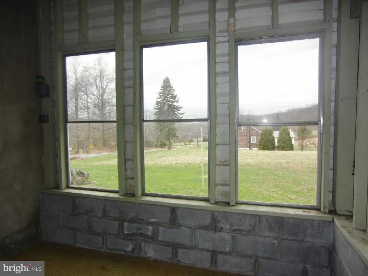 204 Forgedale Road Barto, PA 19504 - Photo 9 of 23 Gallery Image 9