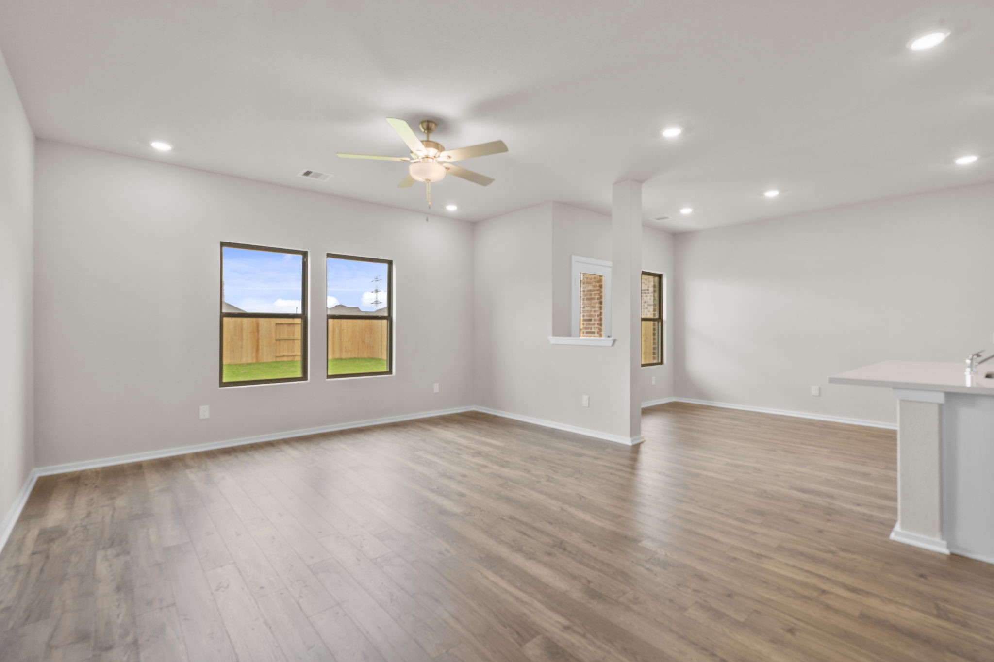 3542 Cardinal Pointe Drive Angleton, TX 77515 - Photo 9 of 38