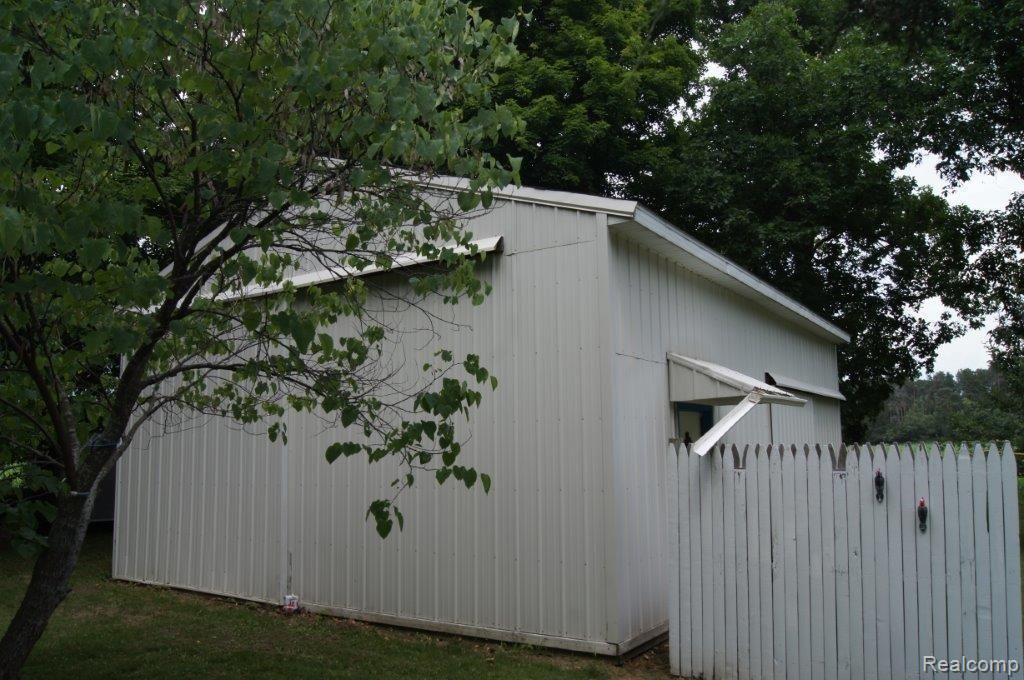 4634 Fish Lake Road North Branch, MI 48461 - Photo 23 of 26 DSC01621.jpg
