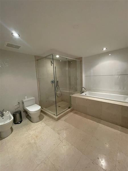 465 Brickell Avenue, Unit 1201 Miami, FL 33131 - Photo 14 of 30 Photo 14