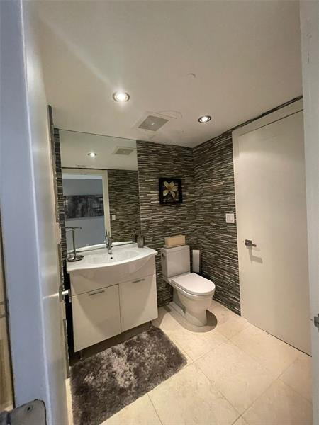 465 Brickell Avenue, Unit 1201 Miami, FL 33131 - Photo 19 of 30 Photo 19