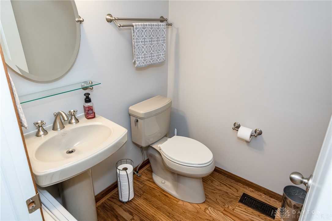 5759 Waynegate Road Huber Heights, OH 45424 - Photo 23 of 56