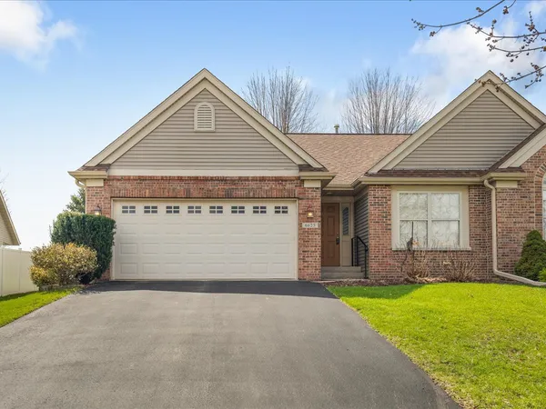 $254,900 | 6625 Sawgrass Drive, Unit 1, Rockford, IL 61114
