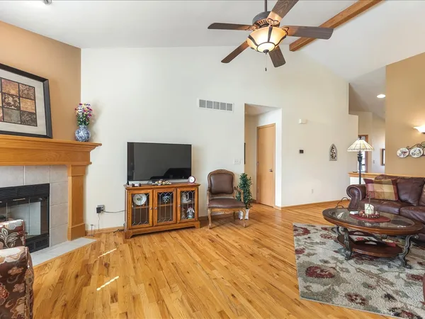 $254,900 | 6625 Sawgrass Drive, Unit 1, Rockford, IL 61114