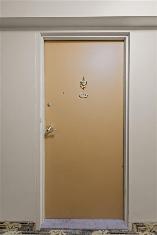 4625 Fifth Avenue, Unit 209 Pittsburgh, PA 15213 - Photo 8 of 23 a view of door