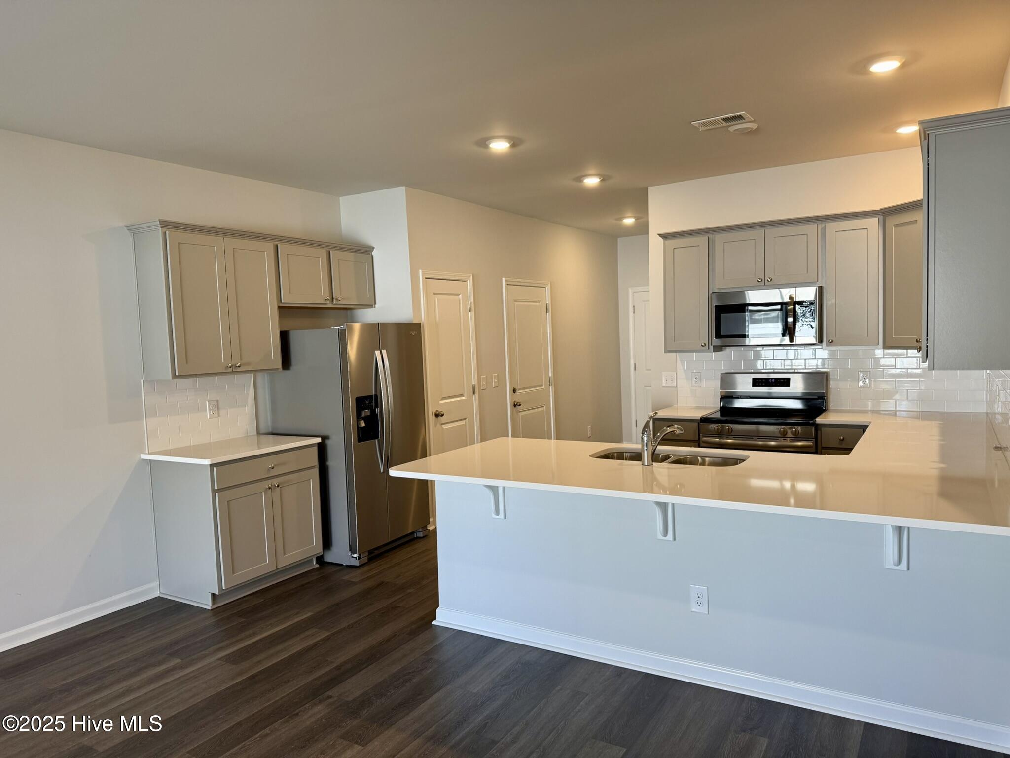 241 Arnette Drive, Unit B Ocean Isle Beach, NC 28469 - Photo 5 of 19 IMG_7208