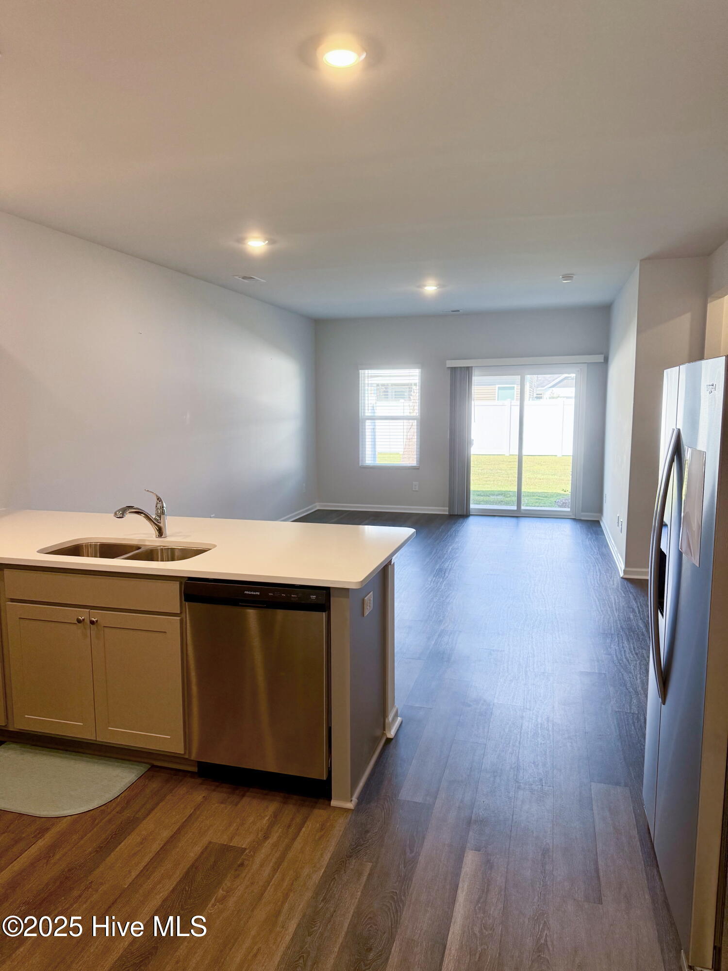 241 Arnette Drive, Unit B Ocean Isle Beach, NC 28469 - Photo 6 of 19 Tezza-7646