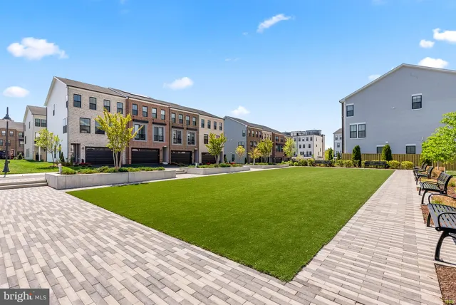 $620,170 | 21843 Beckhorn Sta Terrace, Broadlands, VA 20148