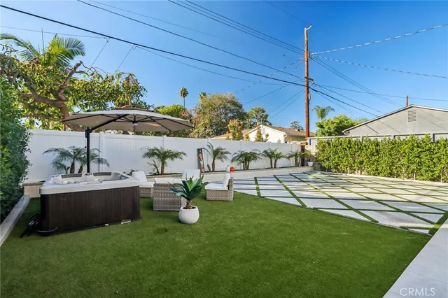 $2,399,950 | 2227 North Lamer Street, Burbank, CA 91504