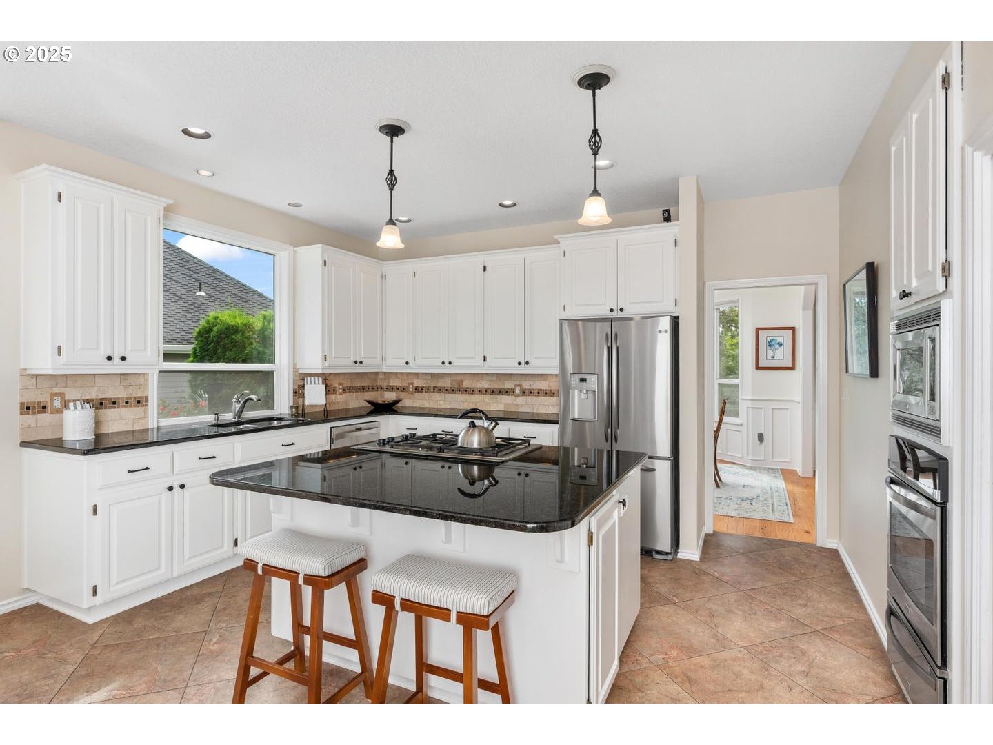 16015 Southwest Nighthawk Drive Beaverton, OR 97007 - Photo 9 of 48 Kitchen