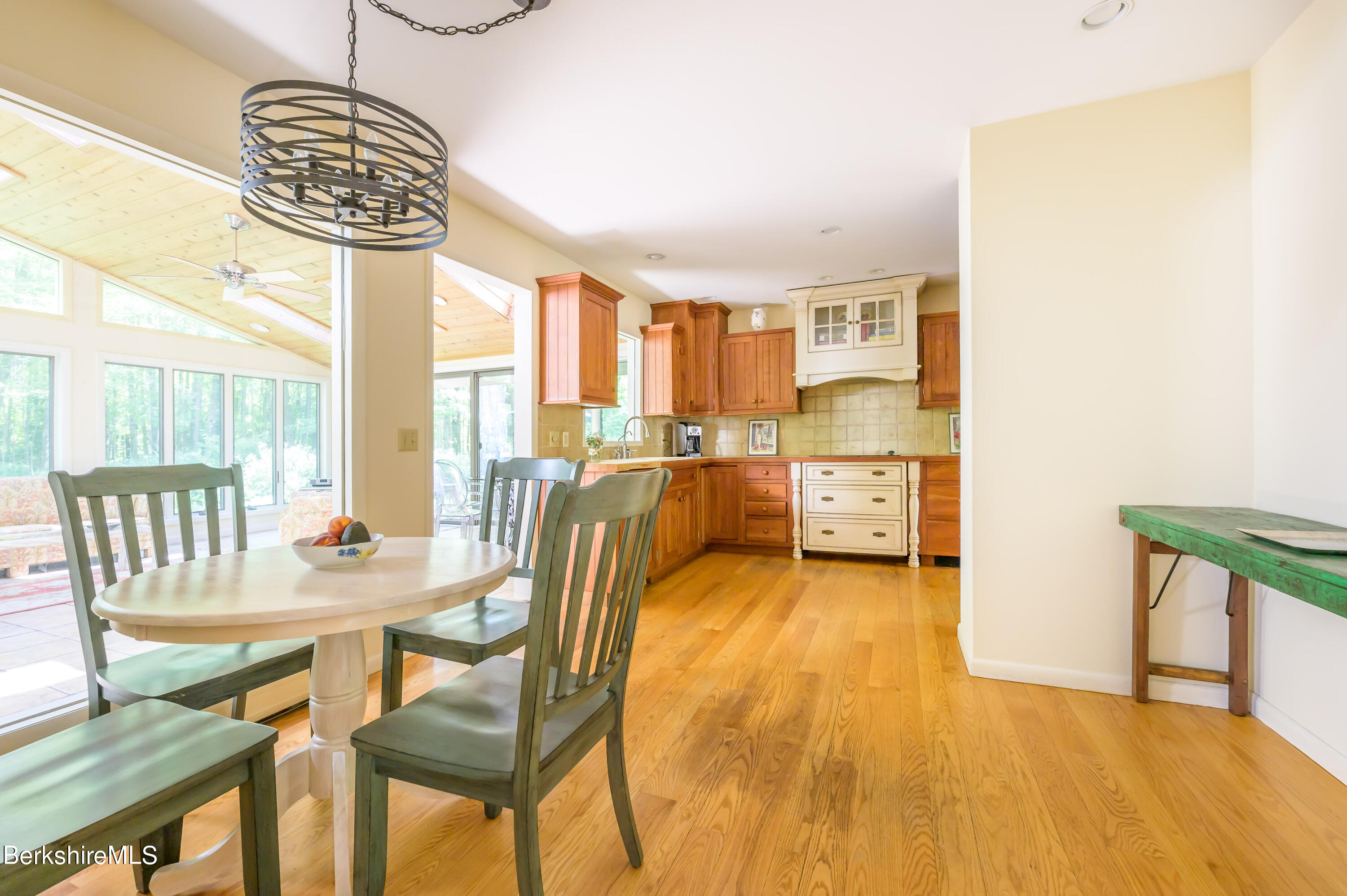 6 Ridge Road Egremont, MA 01230 - Photo 25 of 35 Breakfast nook