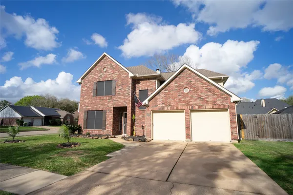 $2,550 | 2956 Waterloo Road, Pearland, TX 77581