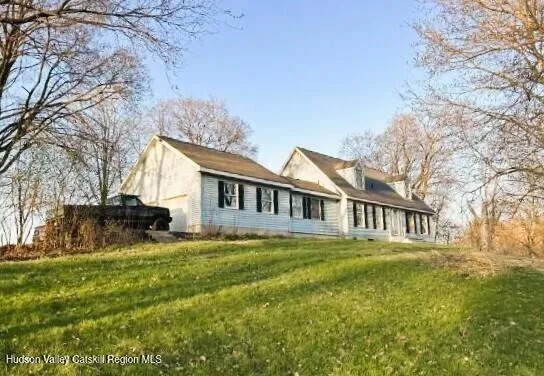 $530,000 | 10 Calico Lane, Claverack, NY 12513