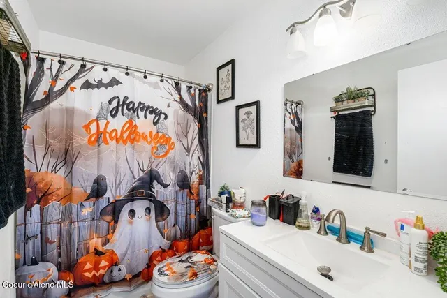 $599,000 | 6161 East Menser Avenue, Athol, ID 83801