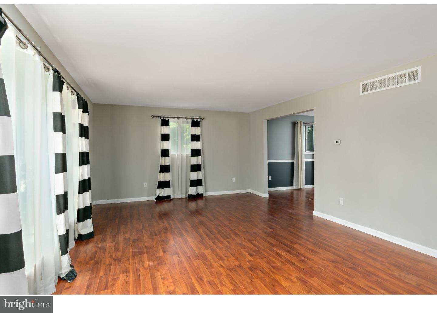 108 Wayland Road Delran, NJ 08075 - Photo 12 of 21 Living Room
