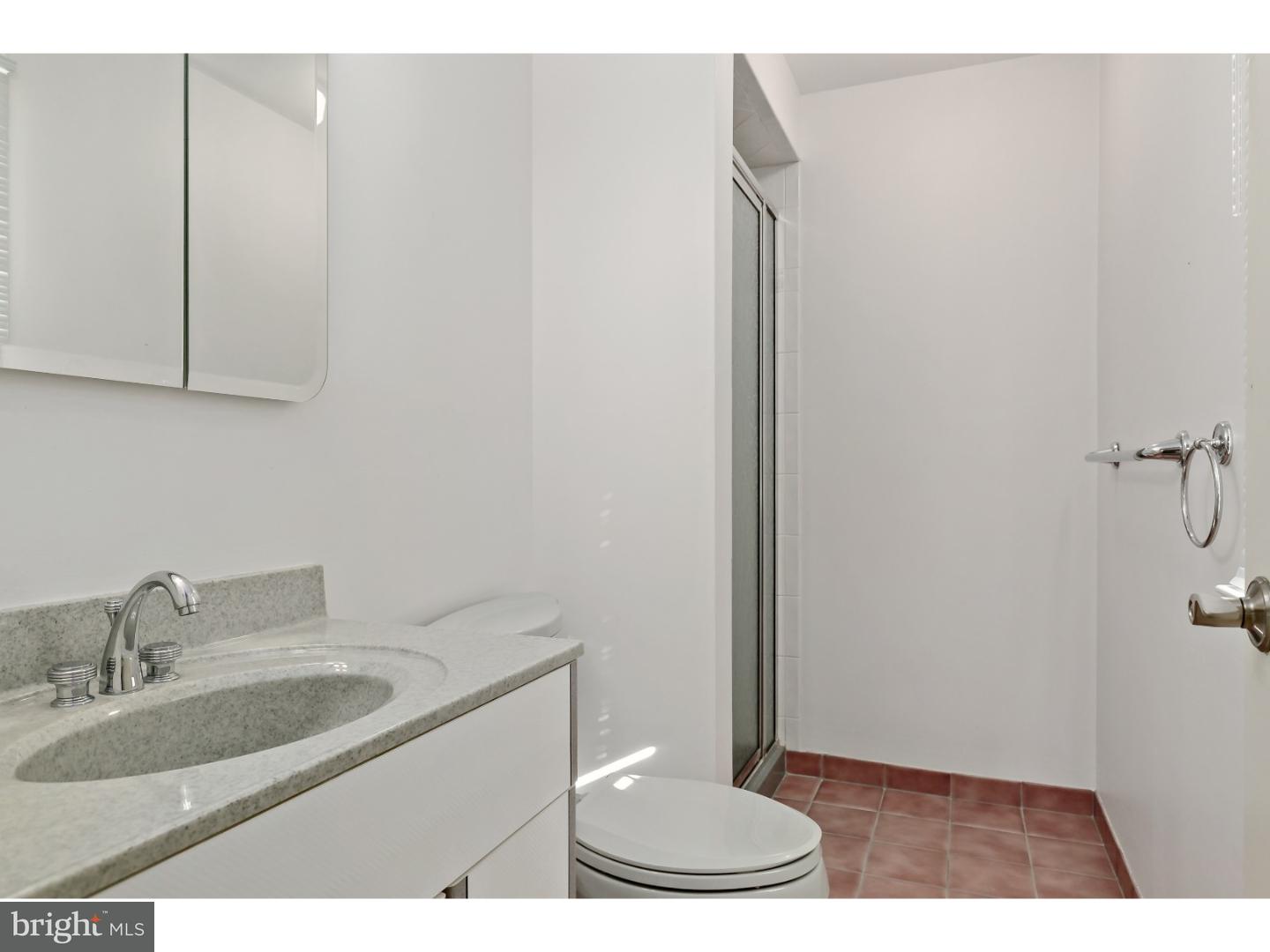 108 Wayland Road Delran, NJ 08075 - Photo 16 of 21 Master Bathroom