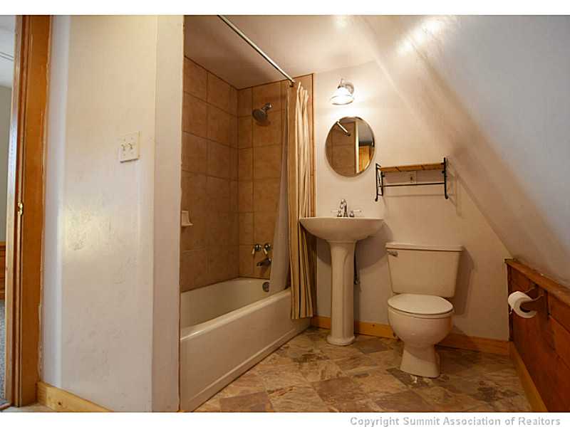 171 Z (aka Barking Dog Rd) Road Silverthorne, CO 80498 - Photo 18 of 25 Bathroom.