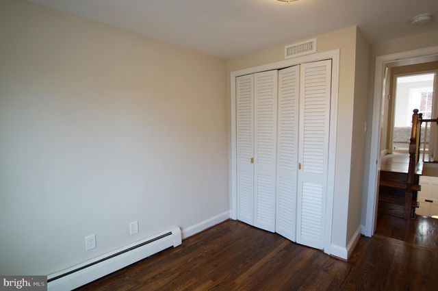 $940,000 | 330 E Street Southeast, Washington, DC 20003