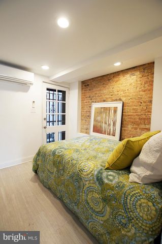 $940,000 | 330 E Street Southeast, Washington, DC 20003