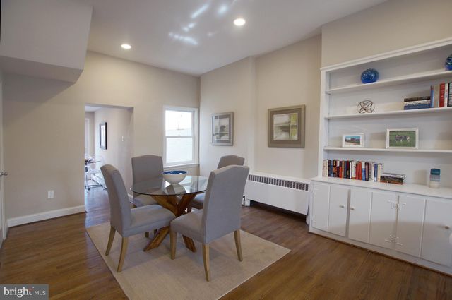 $940,000 | 330 E Street Southeast, Washington, DC 20003