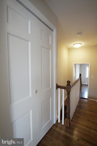 $940,000 | 330 E Street Southeast, Washington, DC 20003